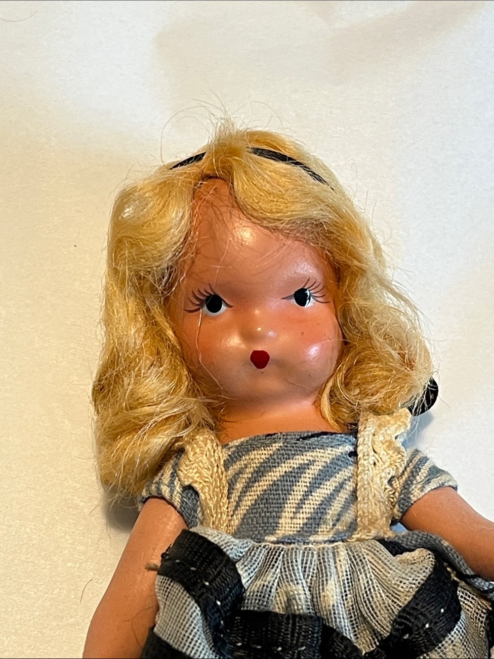 Alice Nancy Ann doll